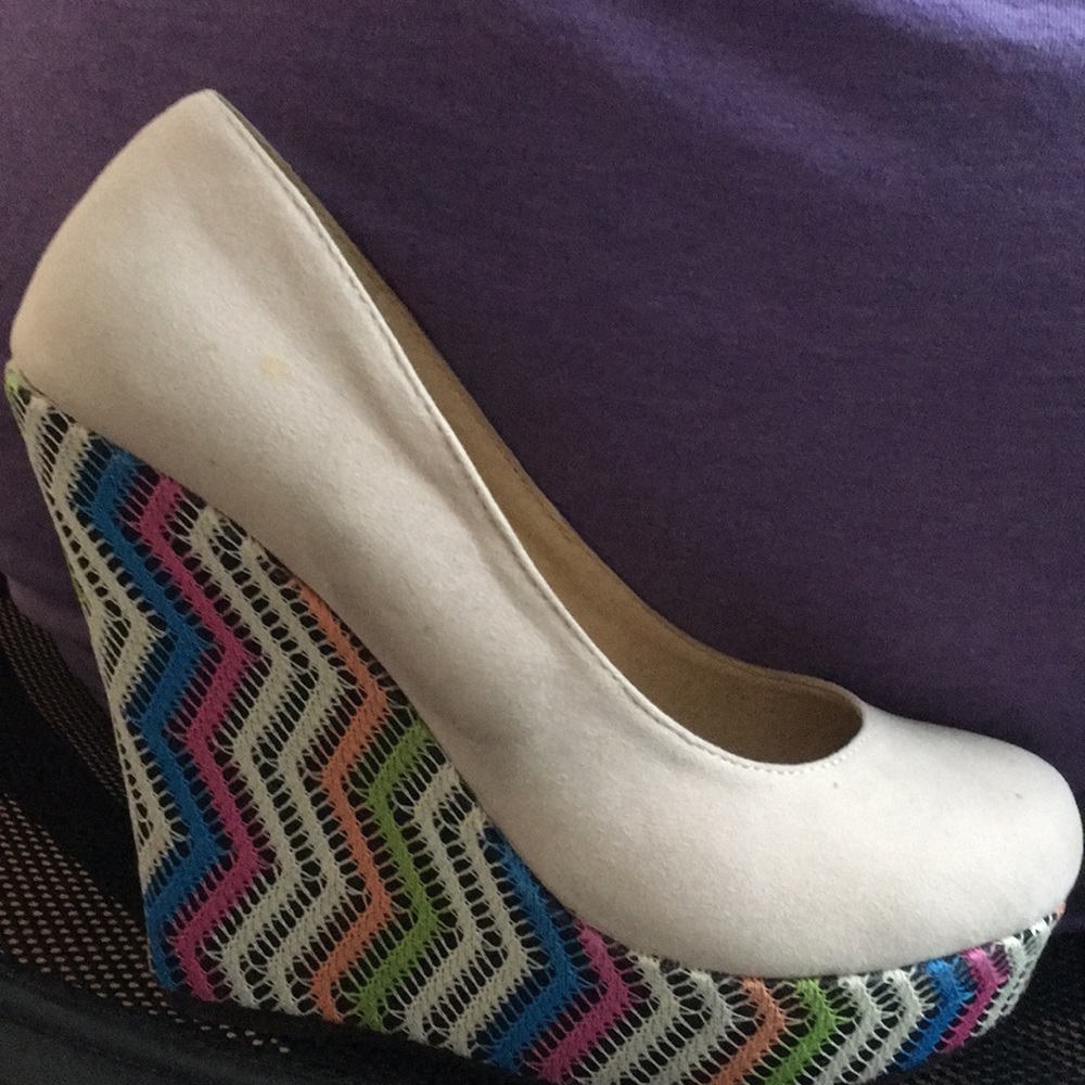 Light nude faux suede wedge